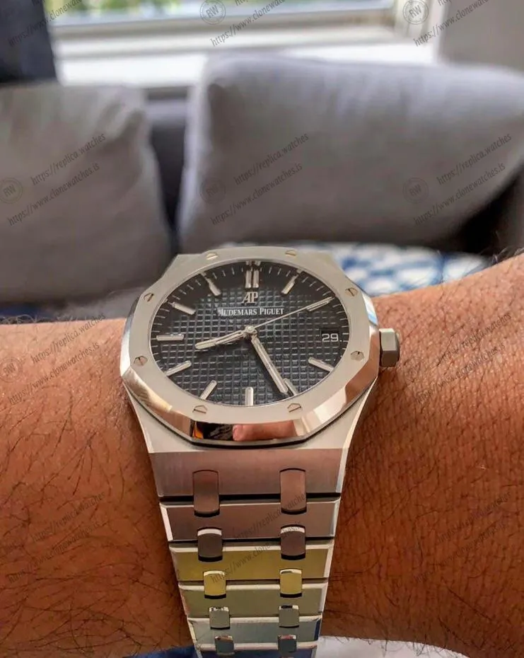 Audemars Piguet Royal Oak 15400ST.OO.1220ST.01-20260417-002