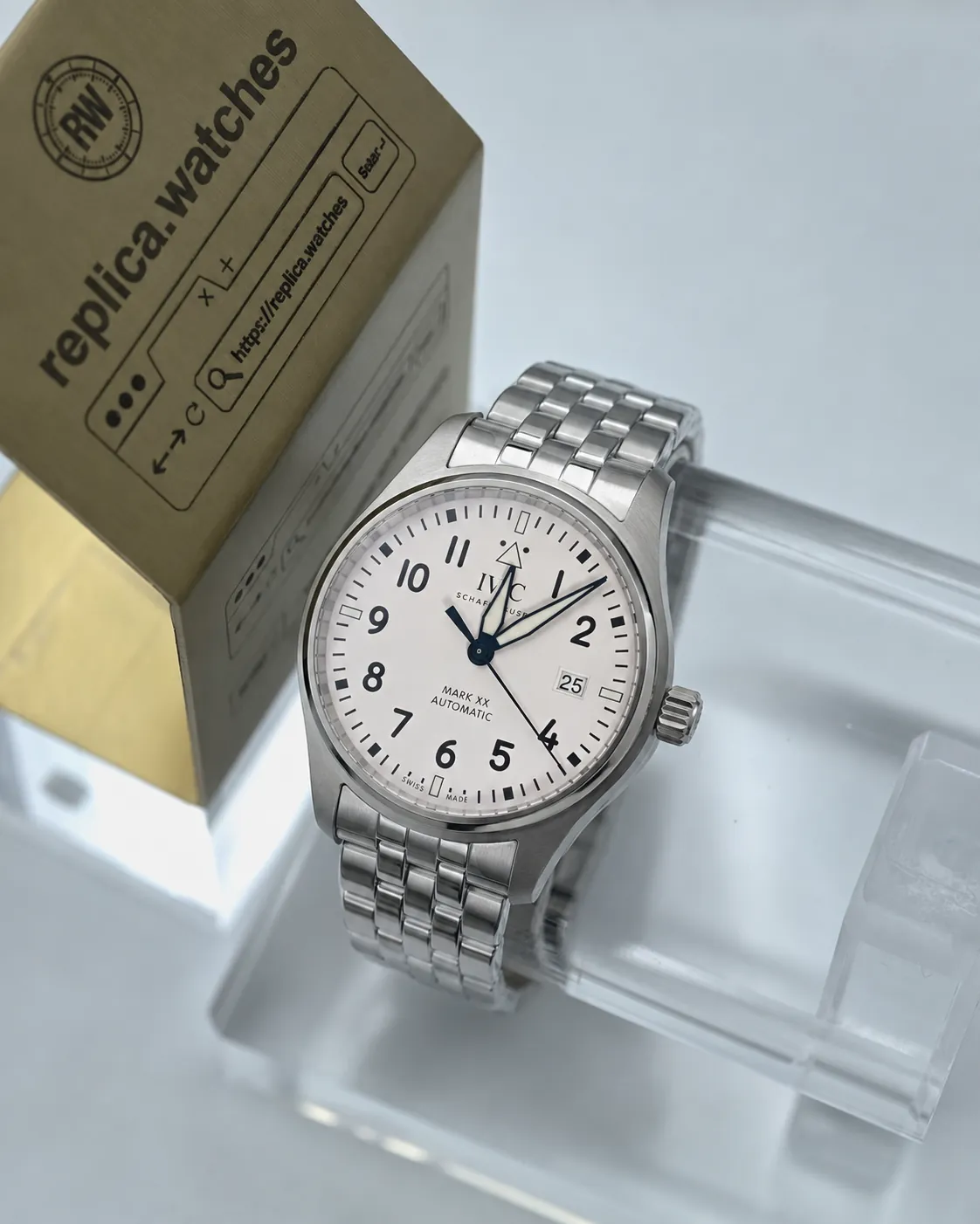 Replica IWC IW328208 Silver White Dial 40mm Classic Pilot Style Five Link Bracelet Watchs