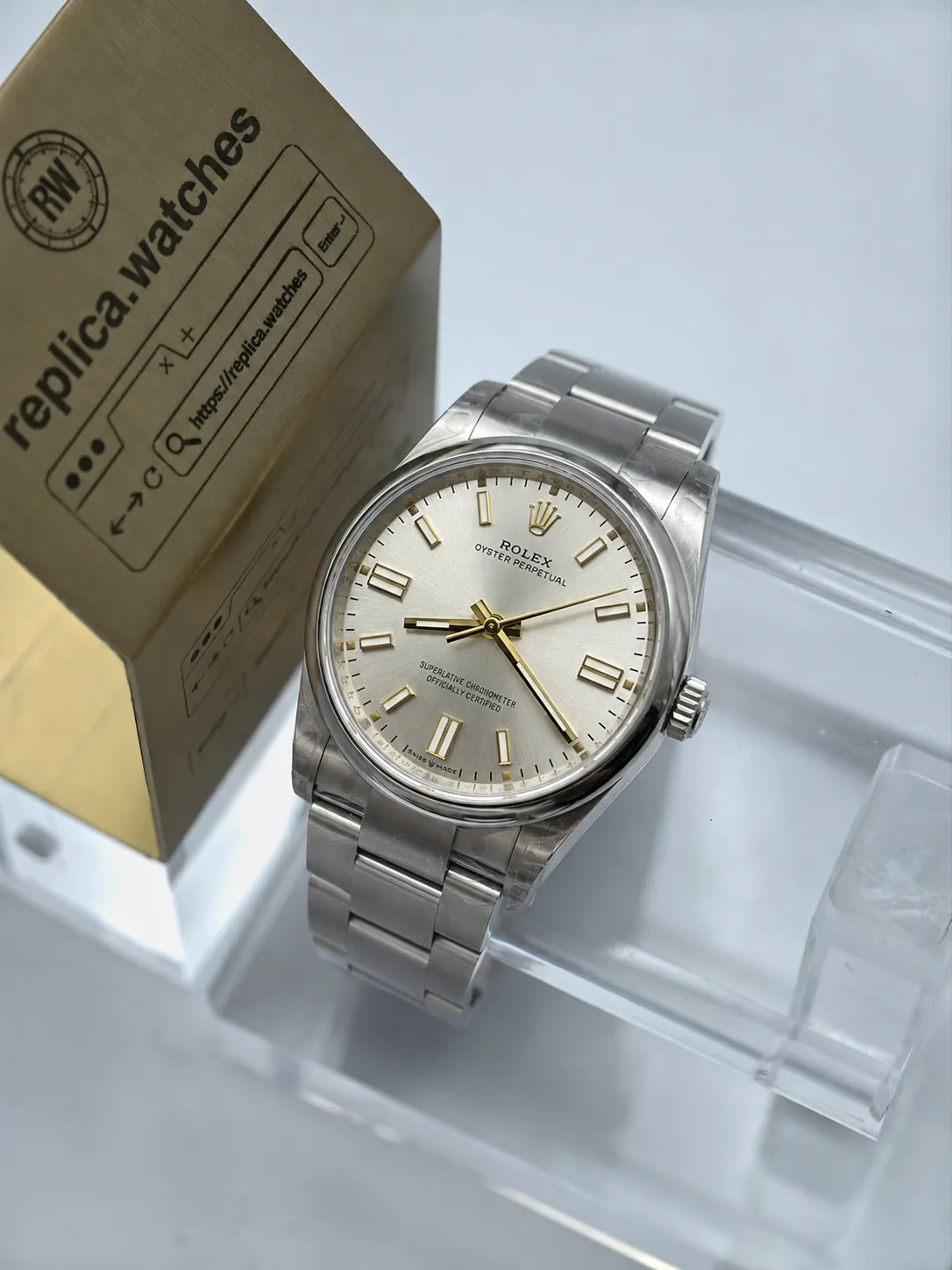 Replica Rolex Oyster Perpetual 36 M126000‑0001 Silver Sunburst Dial 3230 Movement Oyster Watch VS Factory