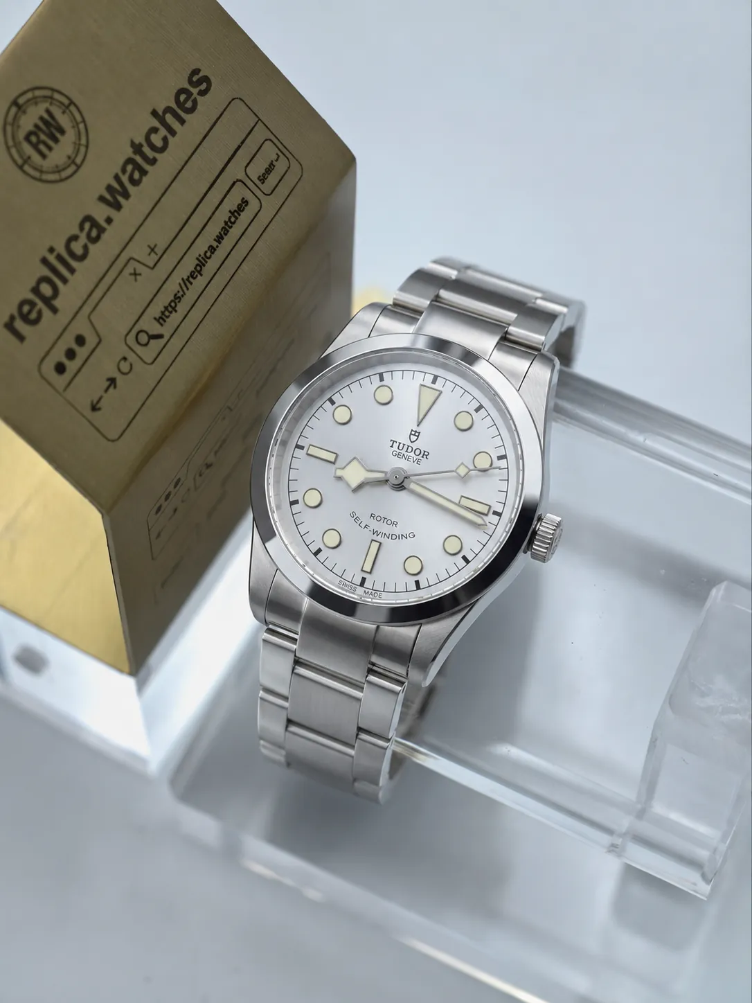 Tudor Black Bay M79500-0013 Self Winding Movement 36mm Silver Sunburst Dial Replica Watch