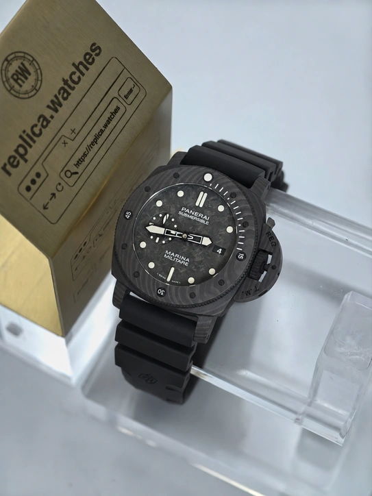 Panerai Super Clone Watches 1:1 Submersible PAM00979 Carbon 47mm P.9010