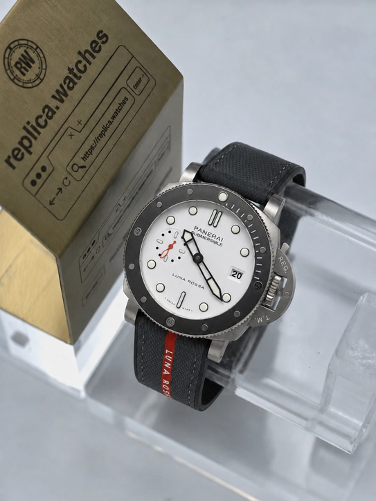 Panerai Super Clone Watches Submersible PAM01579 Luna Rossa Edition 42mm White Dial Clone P900