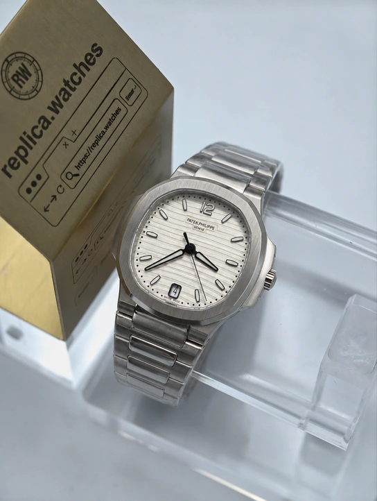 Patek Philippe Nautilus 7118/1A-010 Super Clone Watch 35.2mm Silver Dial Clone Caliber 324 S C Movement