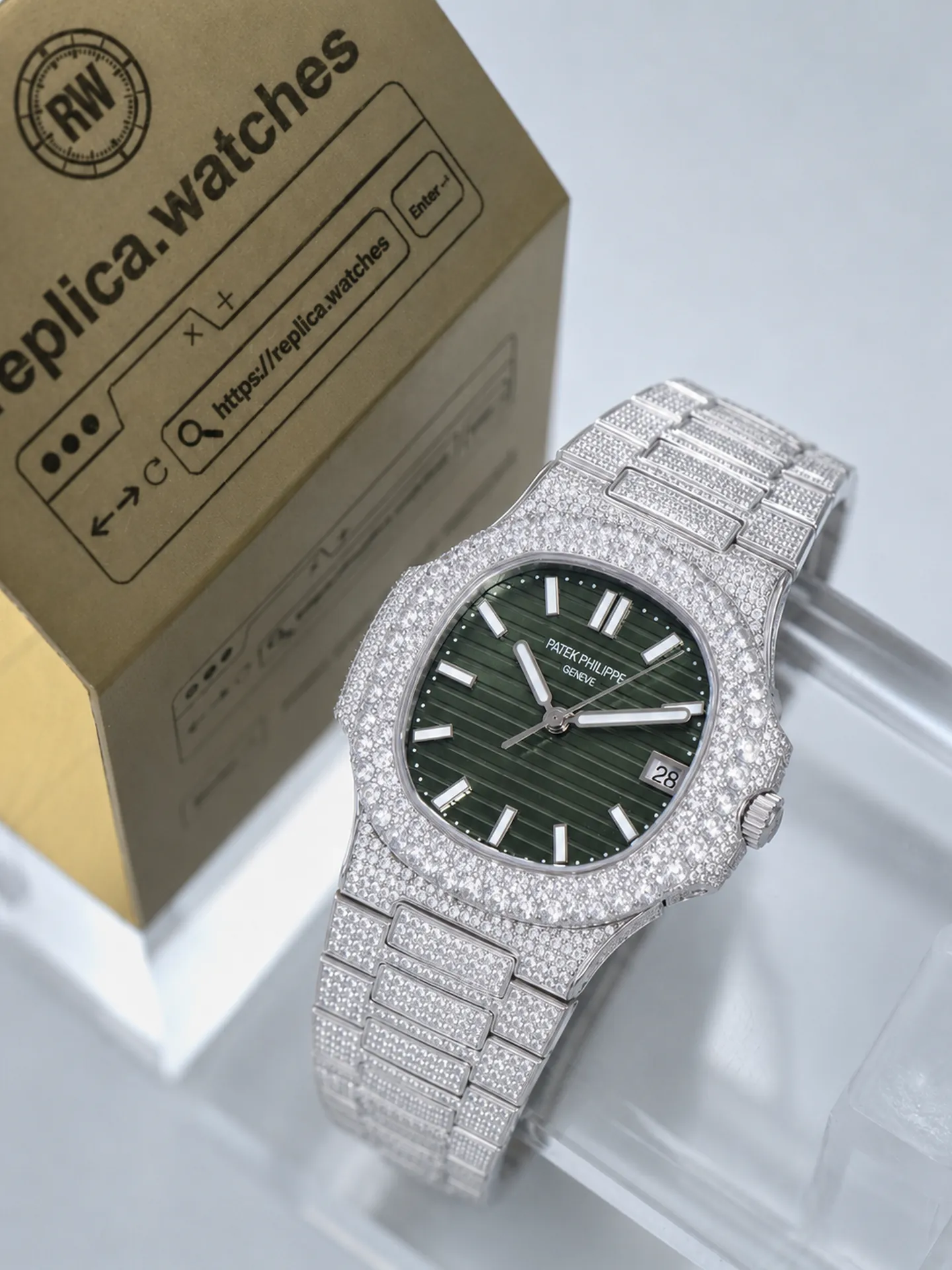 Replica Patek Philippe Nautilus 5711/1A-014 Olive Green Dial 40mm Full Diamond Custom Watch