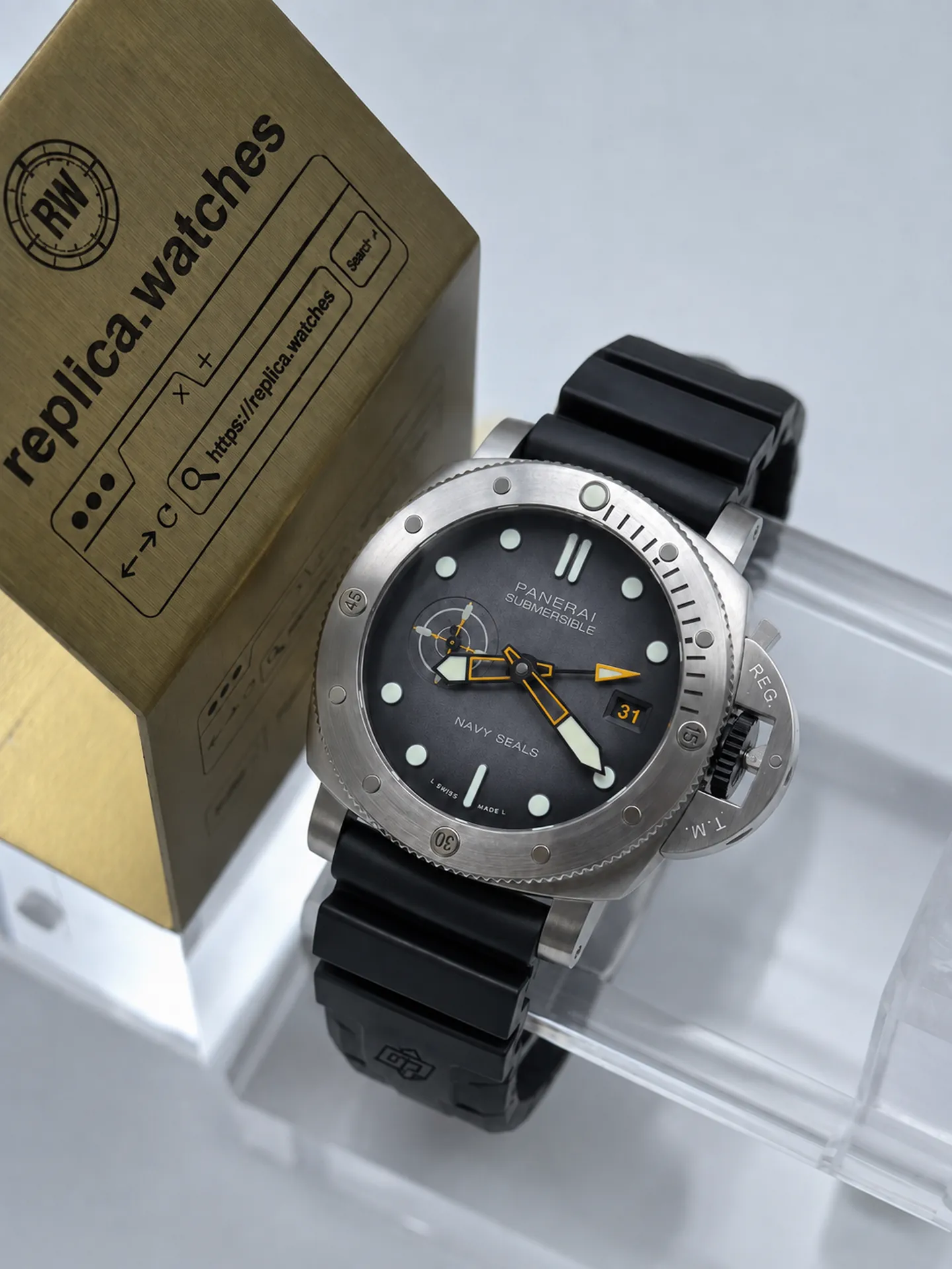 Replica Panerai Submersible PAM01323 Grey Gradient Dial GMT 44mm Steel VS Factory Watch
