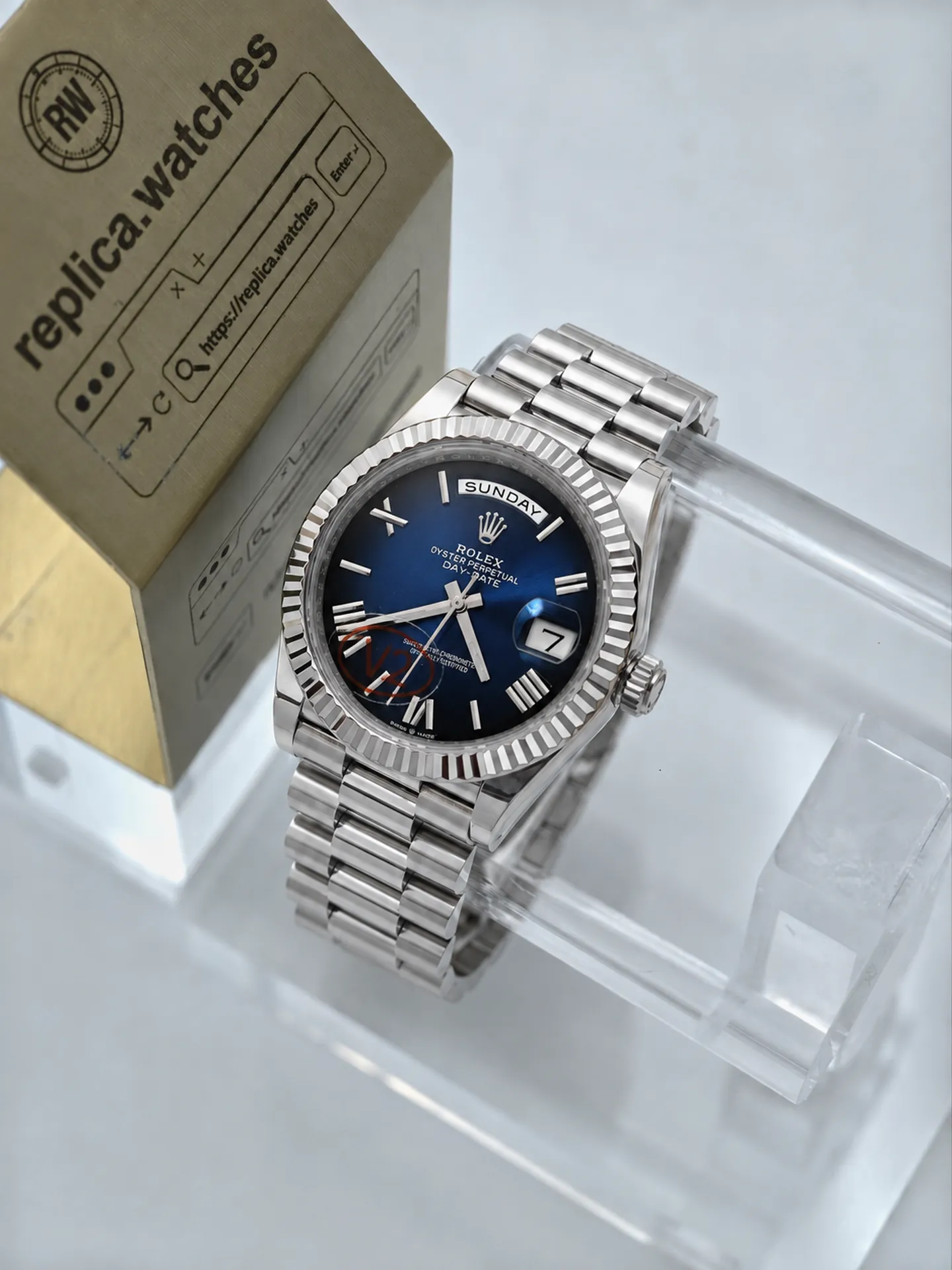 Replica Rolex Day-Date 40 M228236-0024 Blue Ombré Roman Dial 40mm Platinum Heavy Version Watch