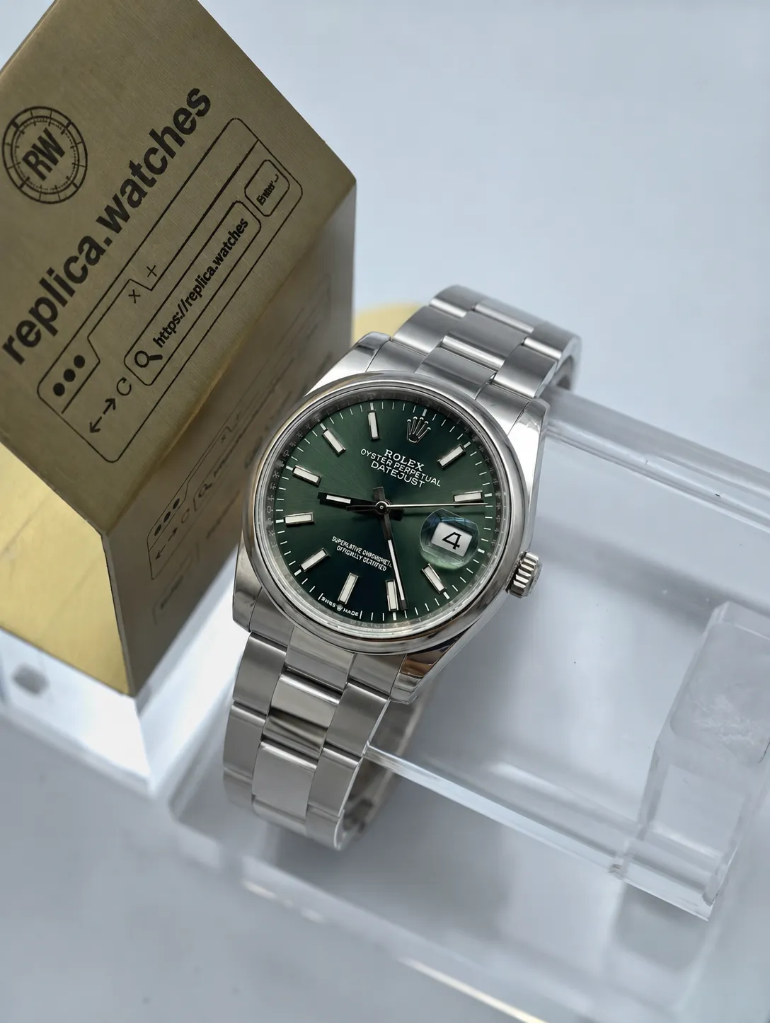 Replica Rolex Datejust 36 M126200-0024 36mm Green Sunburst Dial Oyster Band 904L Steel 3235 Watch VS Factory