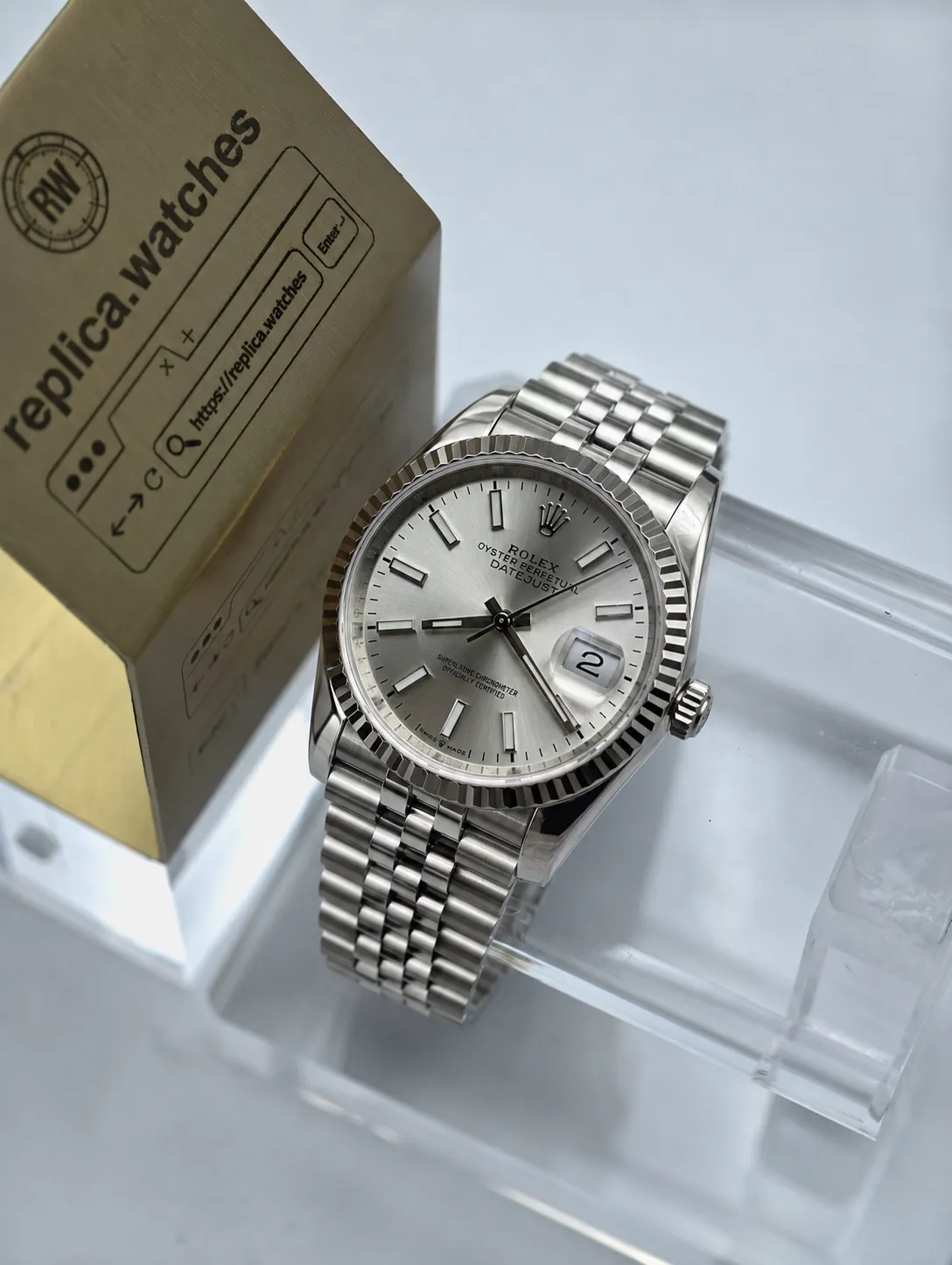 Replica Rolex Datejust M126234-0013 36mm Silver Sunburst Dial Fluted Bezel Jubilee 3235 Watch VS Factory