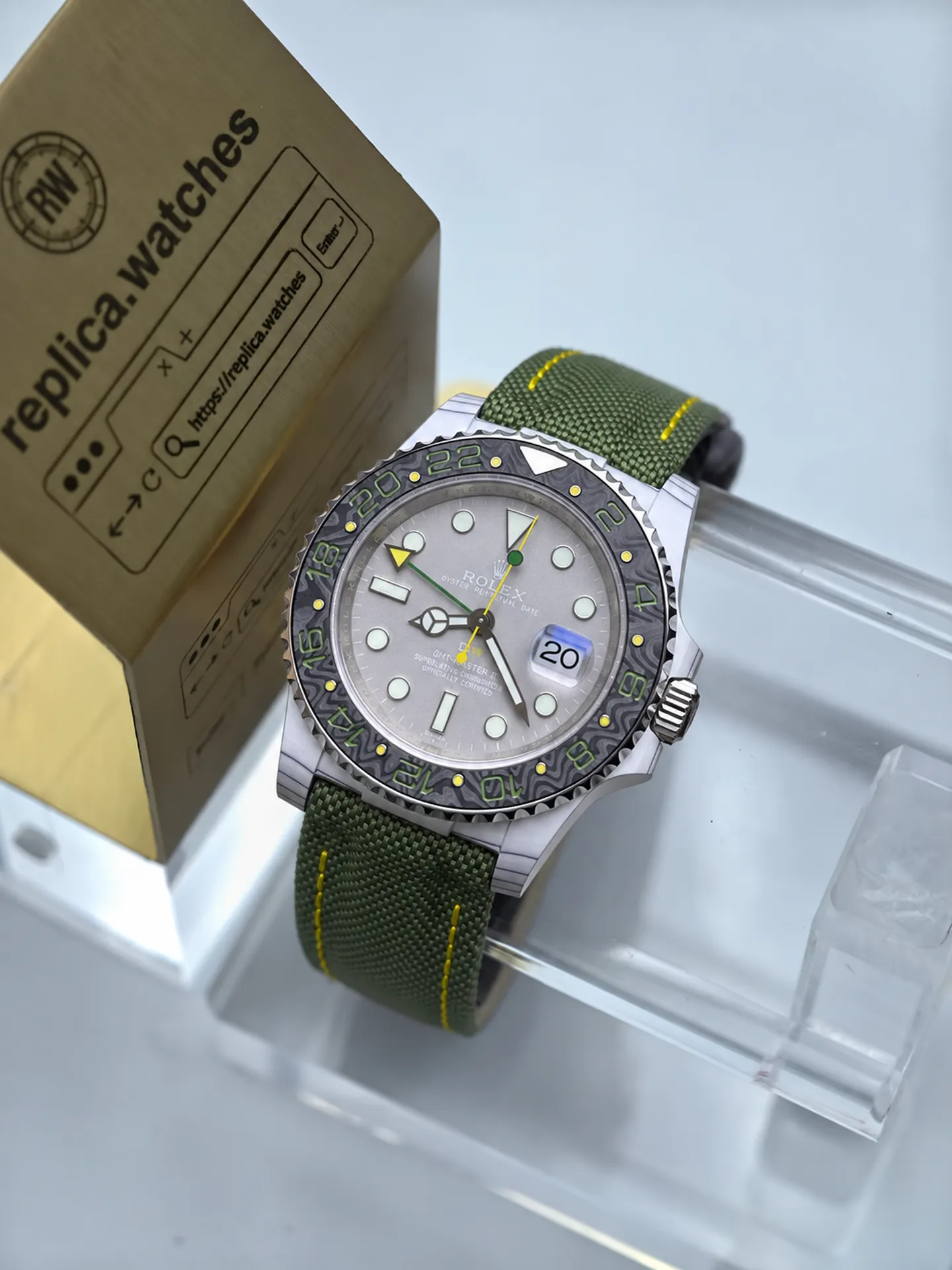 Replica Rolex GMT-Master II DiW Verdant Gray Carbon Fiber 40mm Green Strap Watch