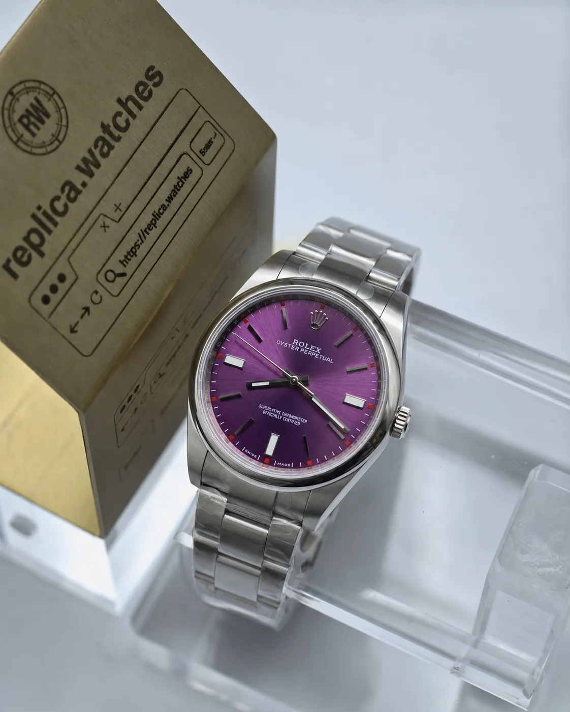 Rolex Oyster Perpetual 114300-0002 39mm Replica 3132 Movement Vibrant Purple Sports Watch
