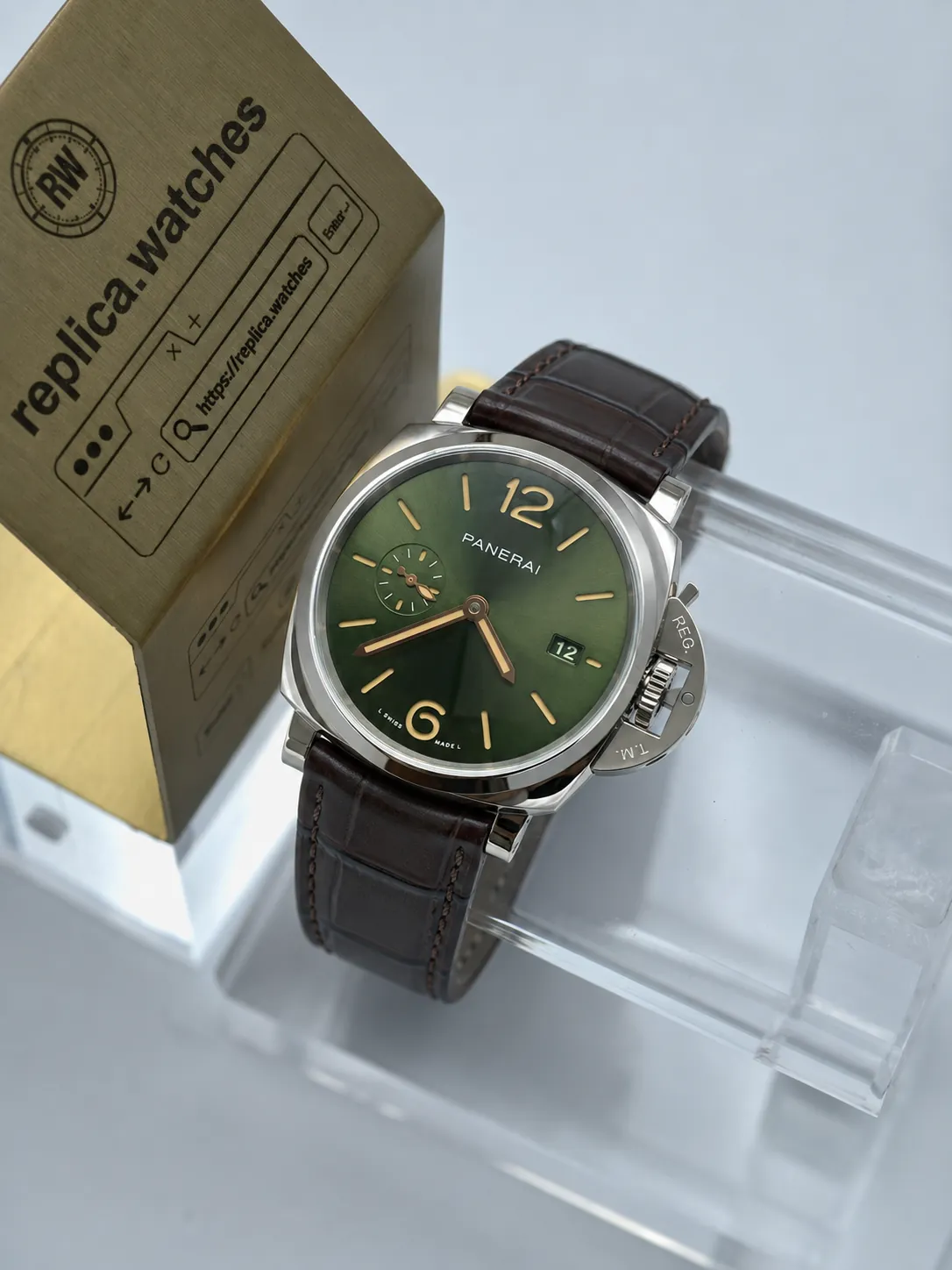 Panerai Luminor Due PAM01329 P.900 Movement 40mm Green Sunburst Dial Leather Strap Super Clone Watch