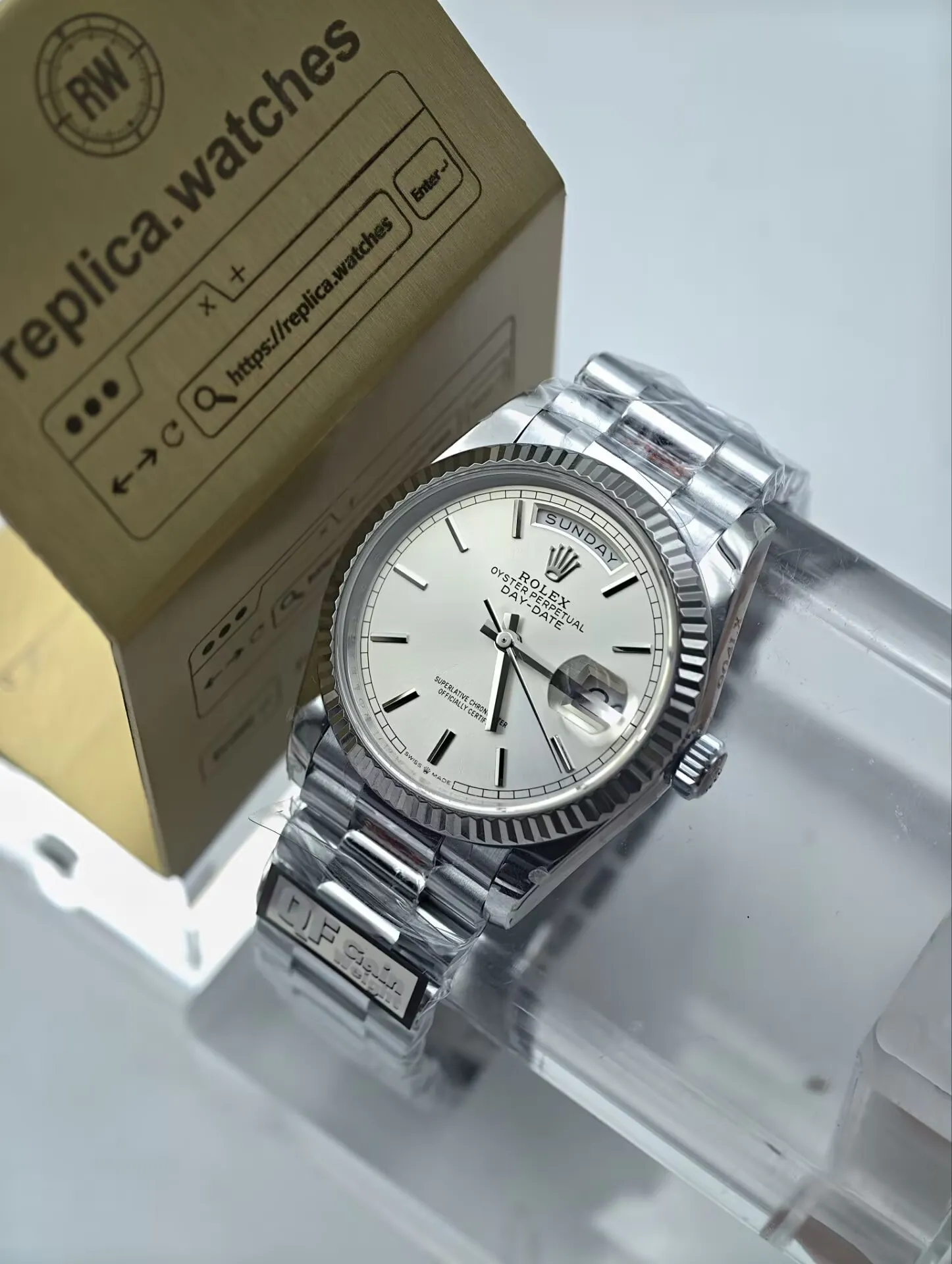 Rolex Day Date M128236-0001 36mm Super Clone Watch Silver Sunray Dial Clone Calibre 3255 Gain Weight Version