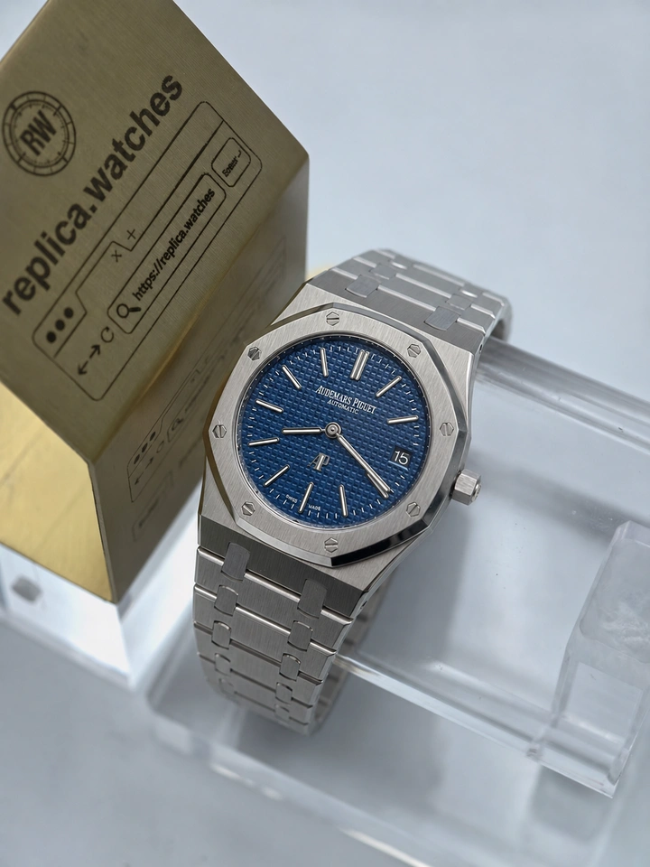 Audemars Piguet Royal Oak Jumbo 15202ST.OO.1240ST.01 Super Clone Watch 39mm Blue Petite Tapisserie Dial