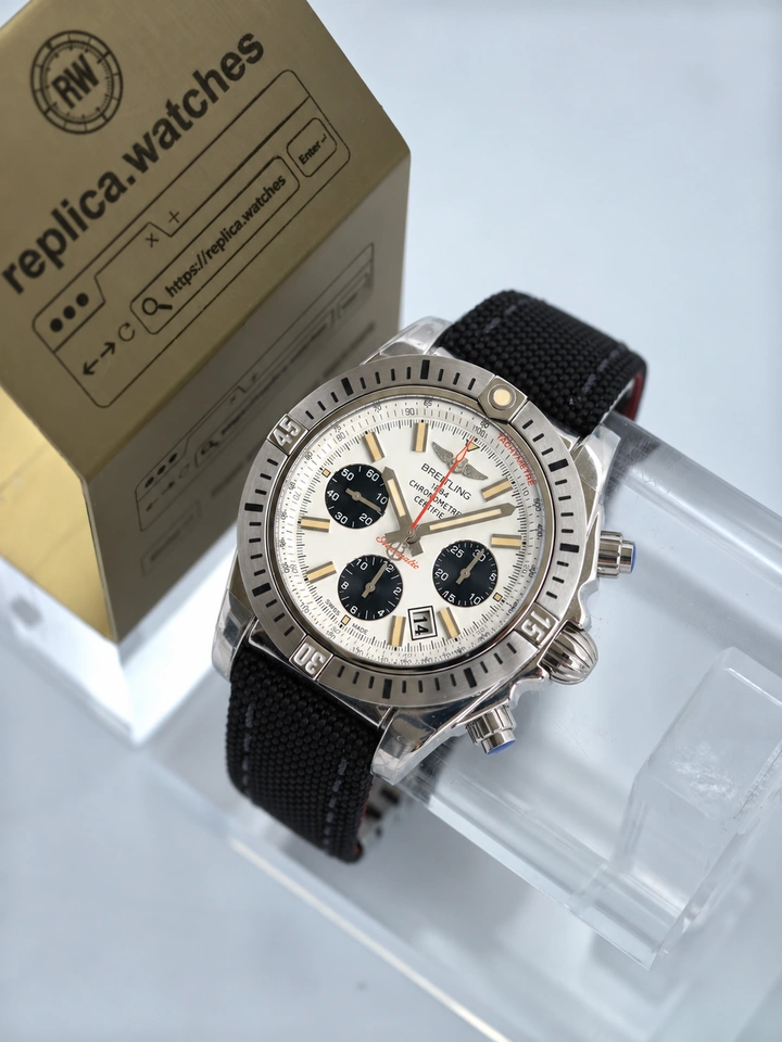 Breitling Chronomat 44 Airborne AB01154G/G786/101W/A20D.1 Automatic Cal.01 Chronograph Super Clone Watch