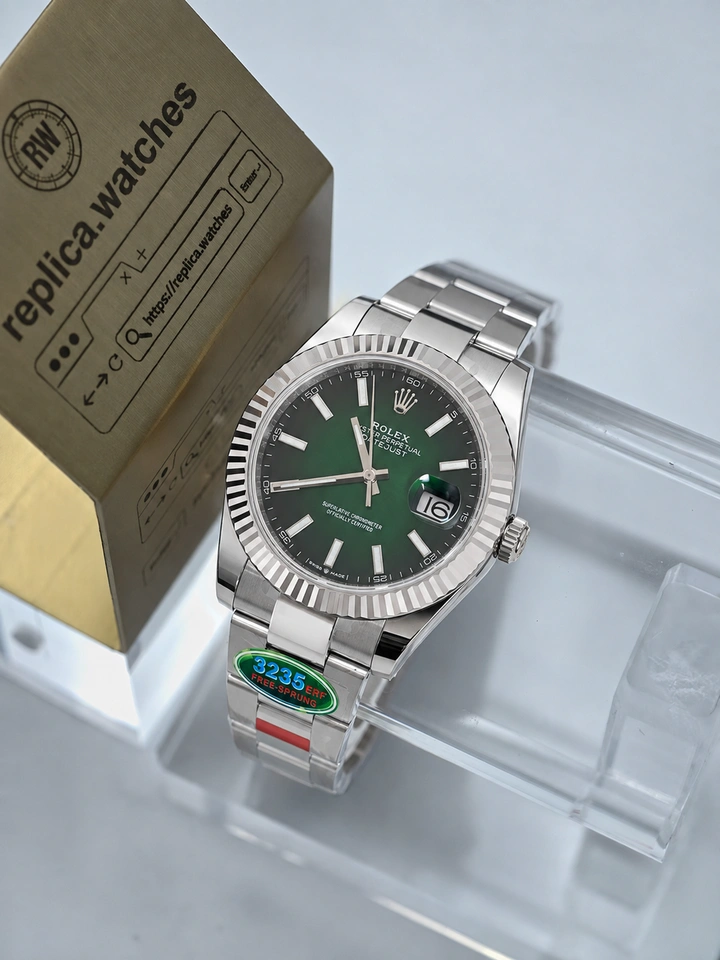 Rolex Datejust M126334-0033 41mm Green Ombré Dial Clone Watch with Clone Calibre 3235 Movement