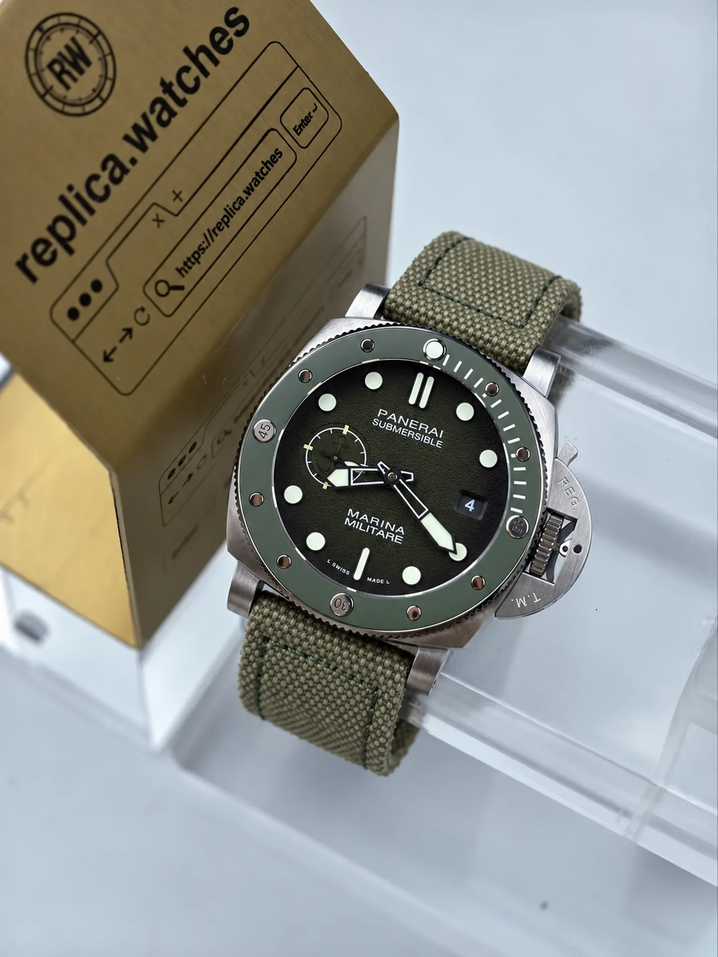 Replica Panerai Submersible PAM01697 Marina Militare Green Dial 44mm P.900 Watch