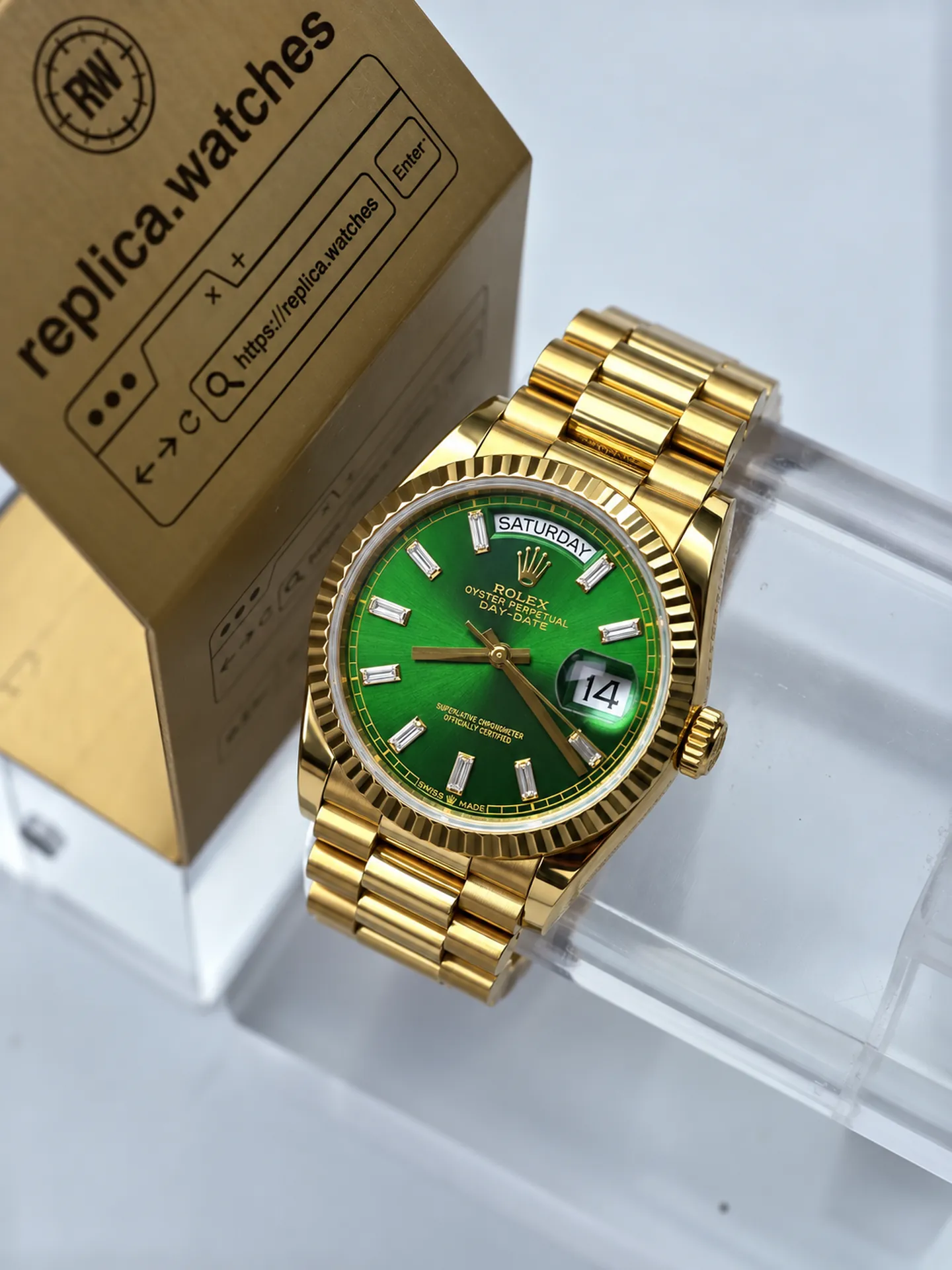 Replica Rolex Day-Date M128238-0130 Green Diamond Dial 36mm Yellow Gold 3255 Weighted Watch