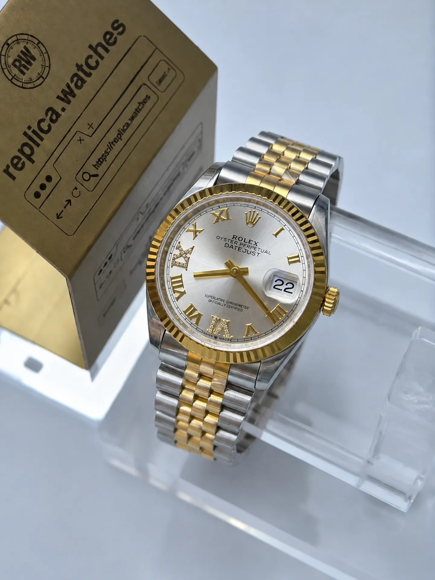 Replica Rolex Datejust M126233-0031 Silver Roman Diamond Dial 36mm Steel Gold Jubilee 3235 Watch