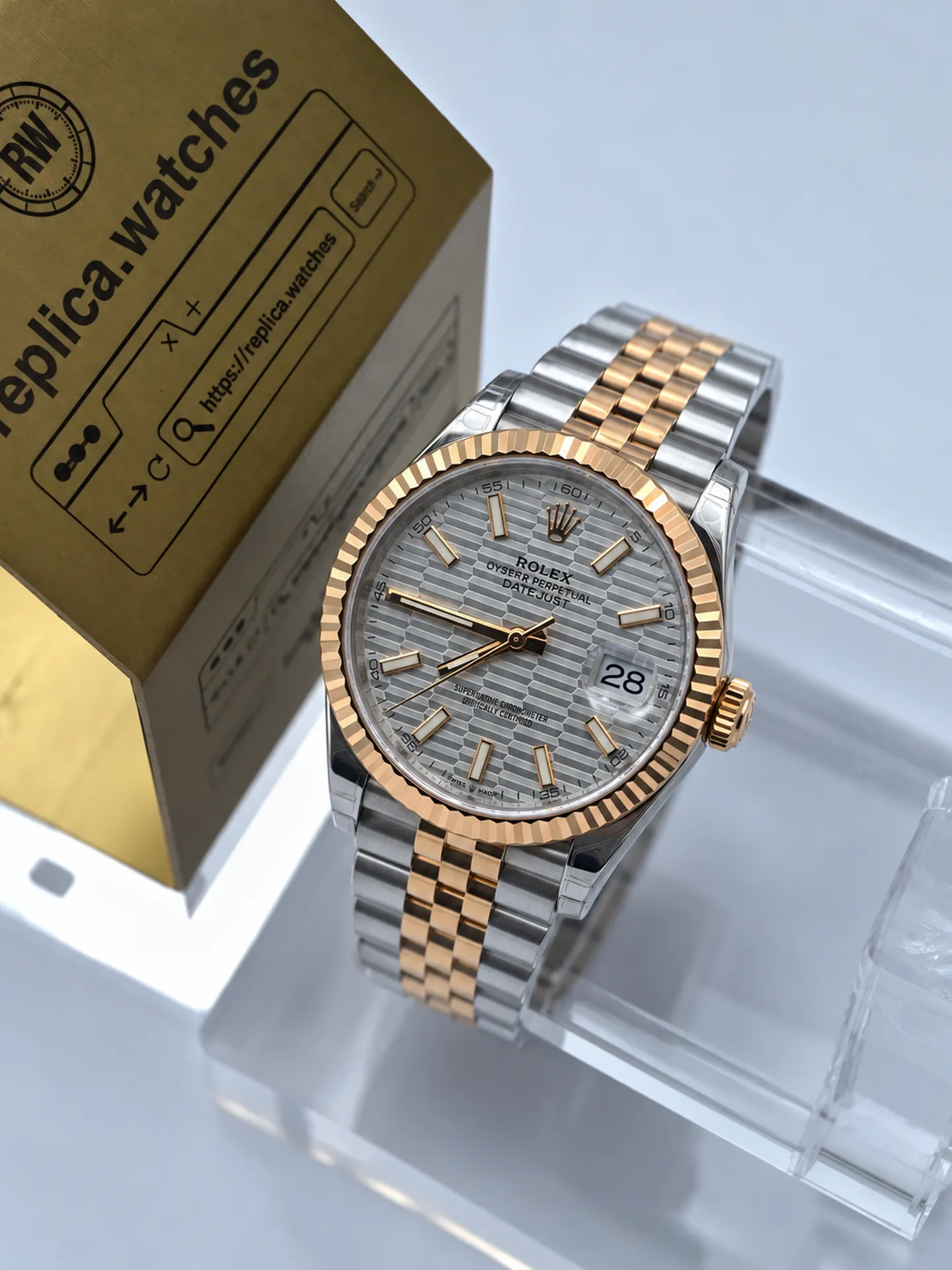 Replica Rolex Datejust 41 M126331-0018 Silver Motif Dial 41mm Everose Gold Jubilee Watch