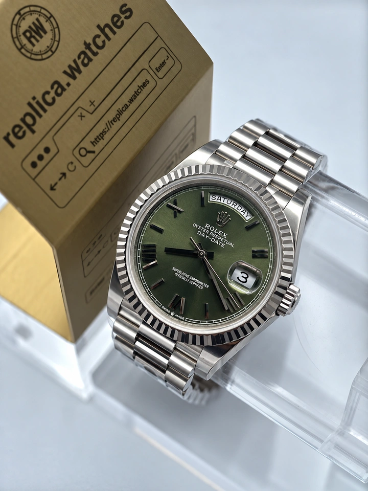 Rolex Day-Date M228236-0008 40mm Olive Green Roman Numeral Dial 904L Steel Super Clone Watch Clone Cal.3255